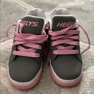 Girls Heelys size 3 youth